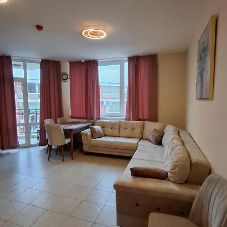 Apartament с одной спальней Carolina *